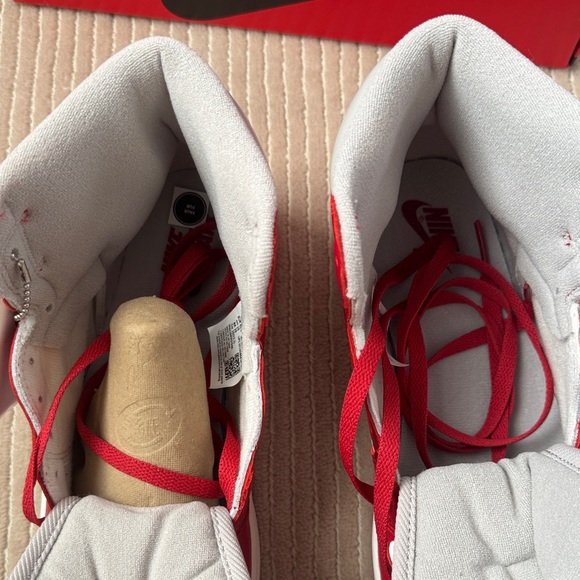 Nike Red and White Air Jordan - Picture 4 of 6